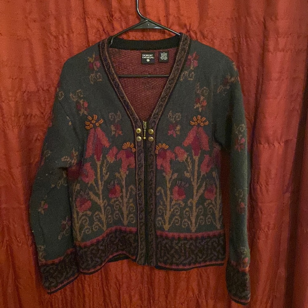 100% Wool Nordic Design Sweater